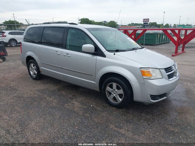 Salvage Dodge Grand Caravan Image