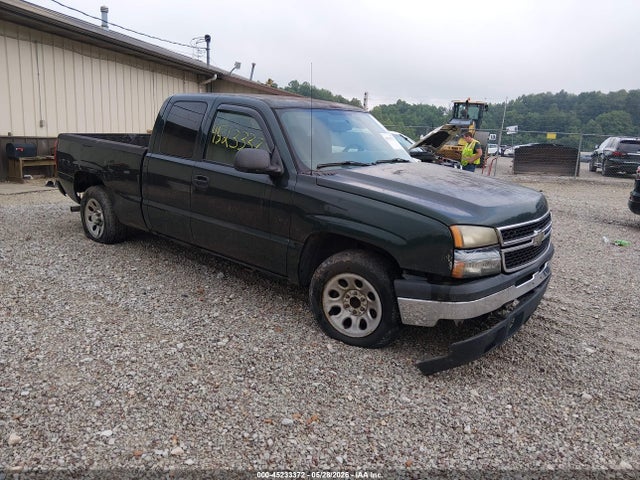 Salvage Chevrolet Silverado 1500 Image
