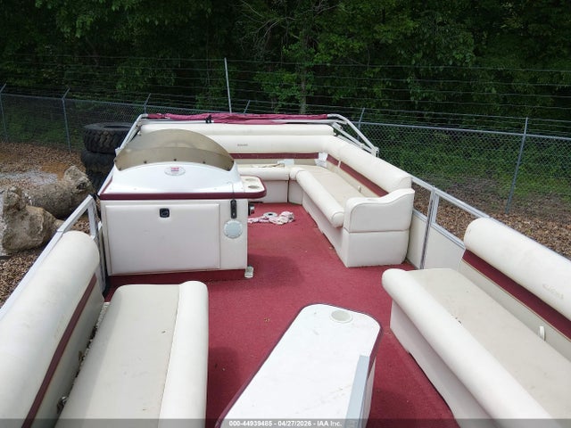 Maurell Pontoon