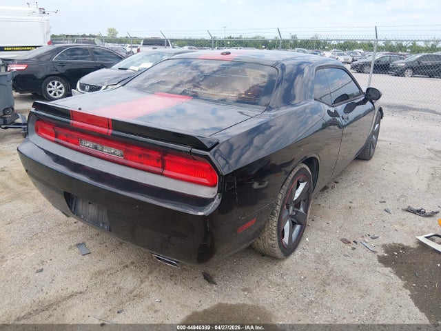 Dodge Challenger Sxt