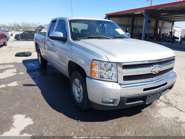 Salvage Chevrolet Silverado 1500 Image