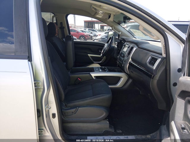 Nissan Titan Sv