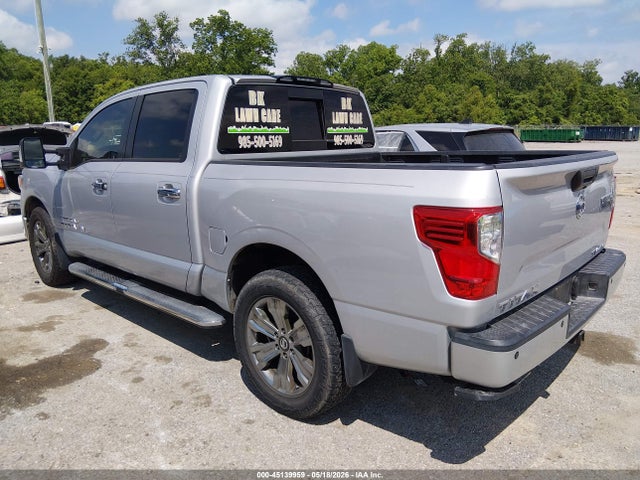 Nissan Titan Sv