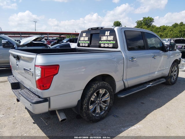 Nissan Titan Sv