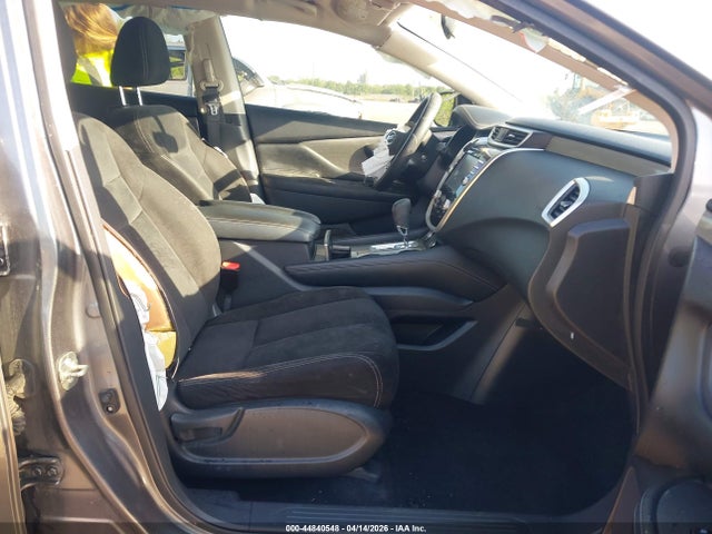 Nissan Murano S