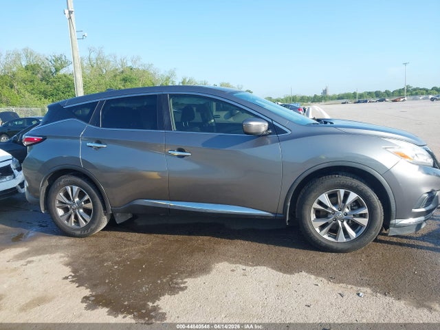 Nissan Murano S