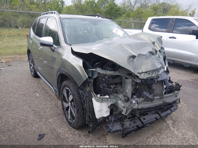 Salvage Subaru Forester Image