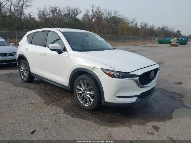 Salvage Mazda Cx Image