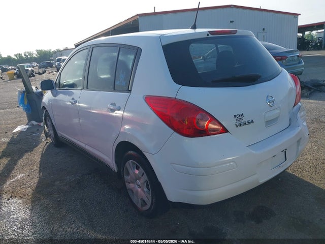 Nissan Versa 1.8 S