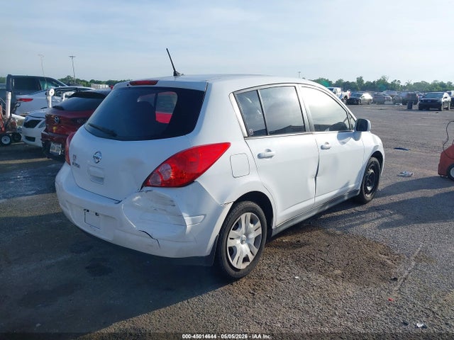 Nissan Versa 1.8 S