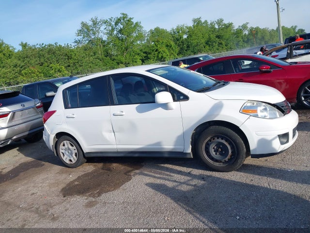 Nissan Versa 1.8 S