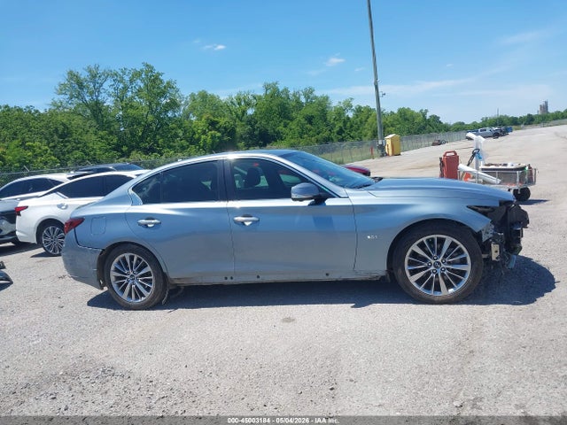 INFINITI Q50 3.0t Luxe