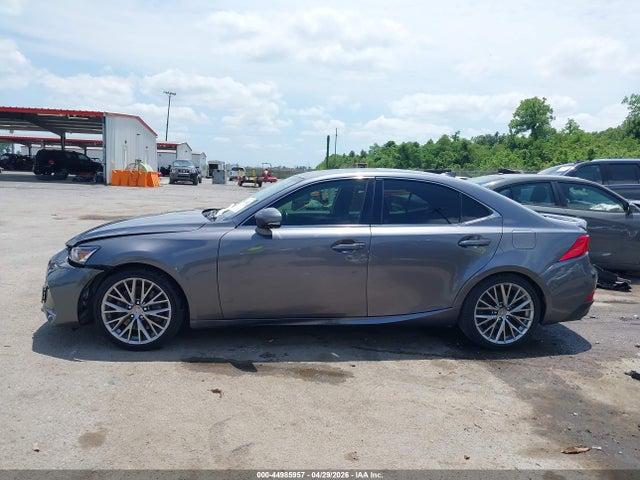 Lexus Is