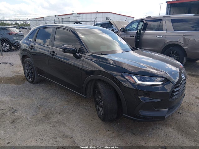 Salvage Honda HR-V Image