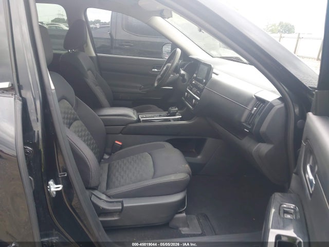 Nissan Pathfinder Sv 2wd