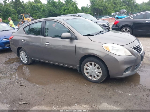 Salvage Nissan Versa Image