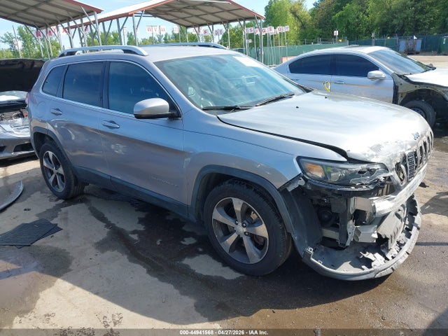 Salvage Jeep Cherokee Image