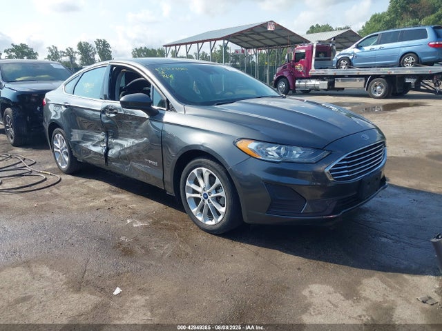 Salvage Ford Fusion Image