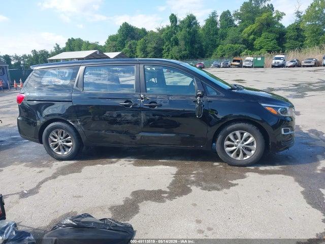 Kia Sedona L