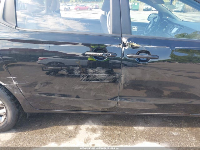 Kia Sedona L