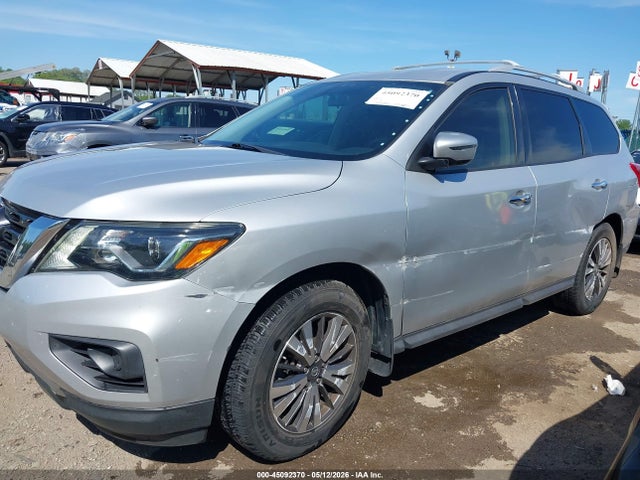 Nissan Pathfinder S