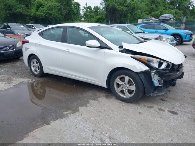 Salvage Hyundai ELANTRA Image