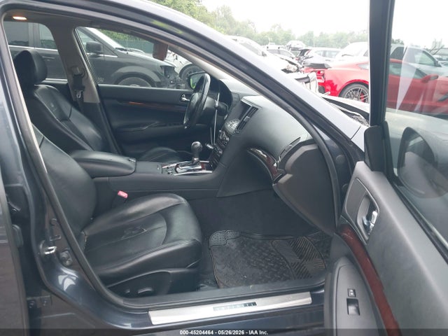 INFINITI G37x