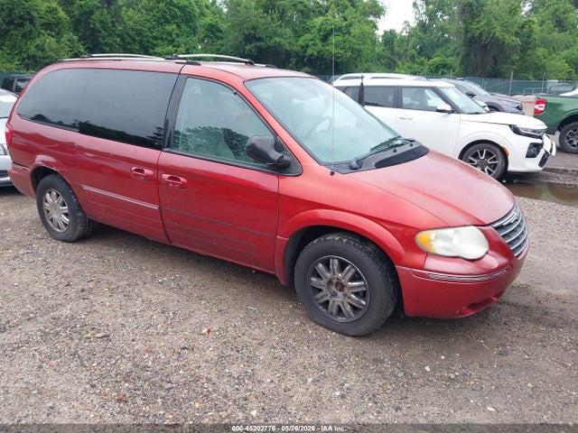Salvage Chrysler Town & Country Image