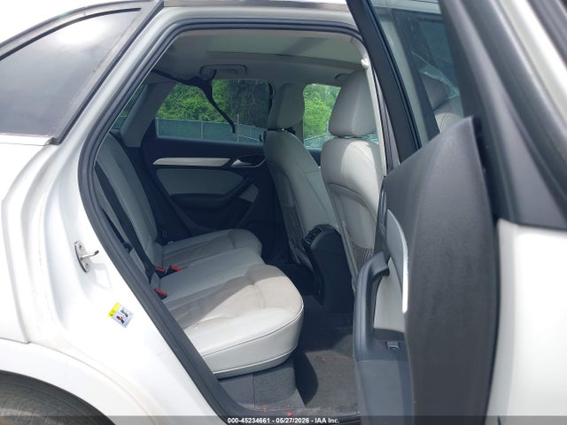 Audi Q3 2.0t Premium Plus