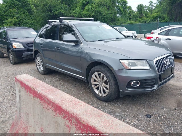 Salvage Audi Q5 Image