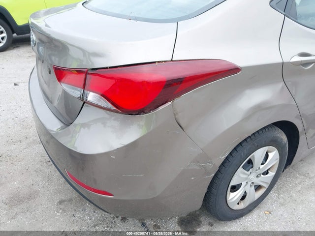 Hyundai ELANTRA Se