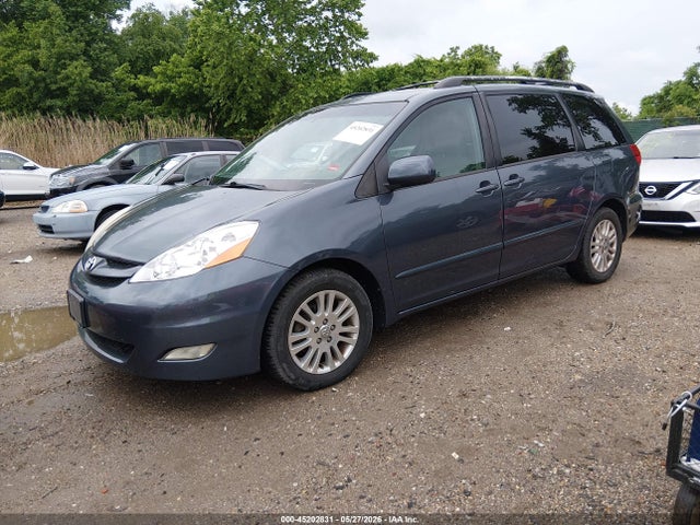 Toyota Sienna Xle