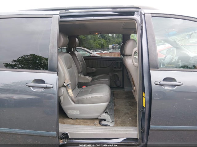 Toyota Sienna Xle
