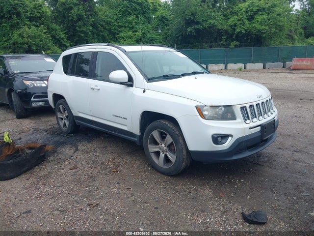 Salvage Jeep Compass Image