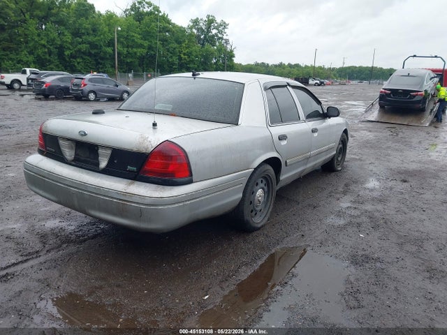 Ford Crown Victoria