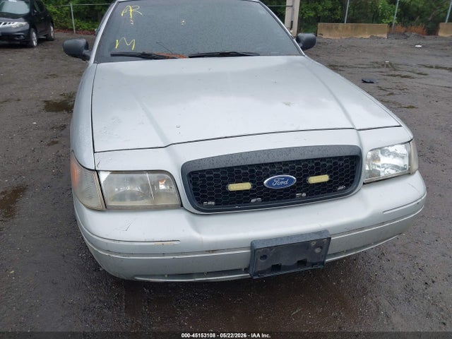 Ford Crown Victoria