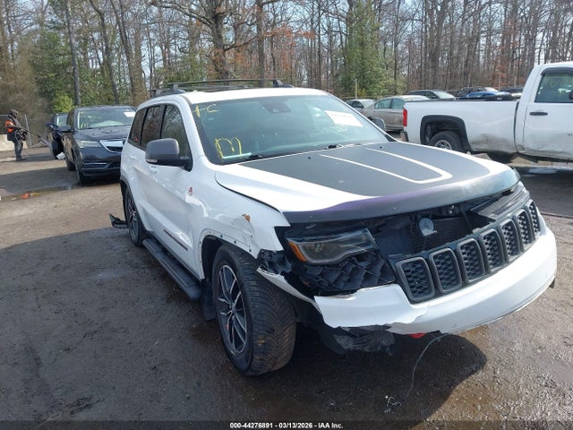 Salvage Jeep Grand Cherokee Image