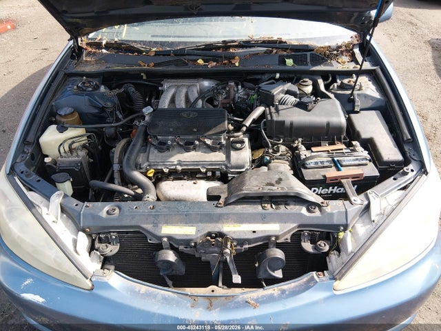 Toyota Camry Le V6