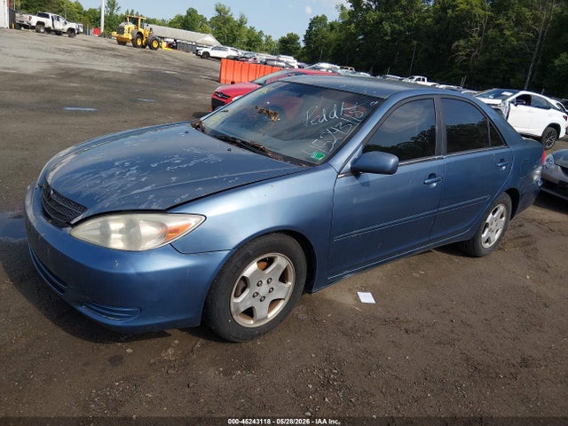 Toyota Camry Le V6
