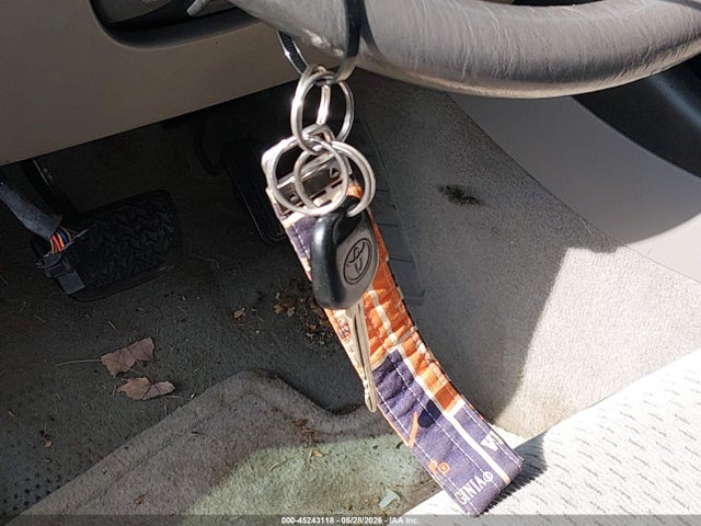 Toyota Camry Le V6