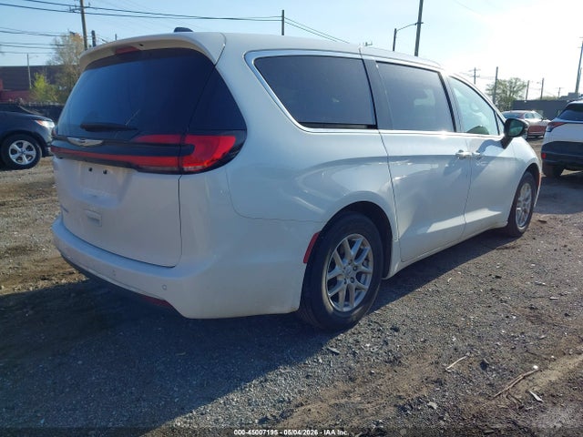 Chrysler Pacifica Select