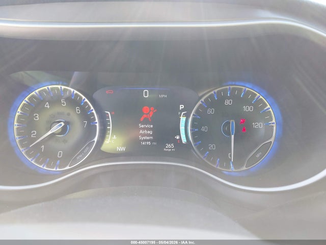 Chrysler Pacifica Select