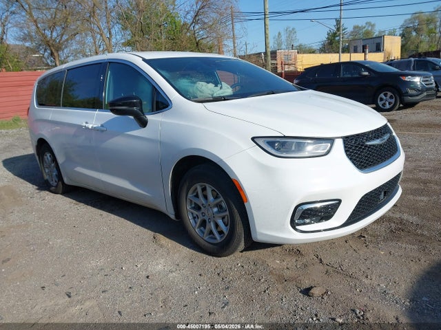 Salvage Chrysler Pacifica Image