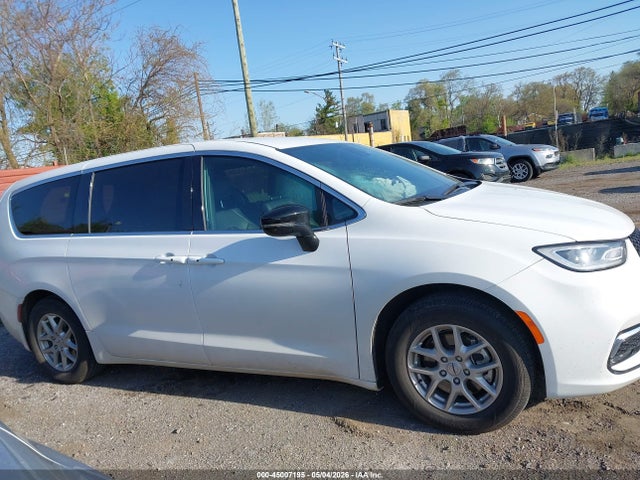Chrysler Pacifica Select