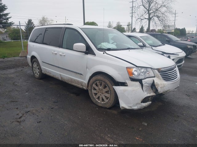 Salvage Chrysler Town & Country Image