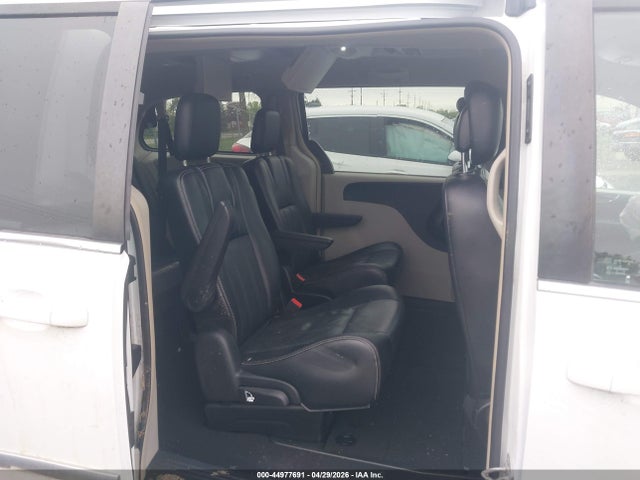Chrysler Town & Country Touring