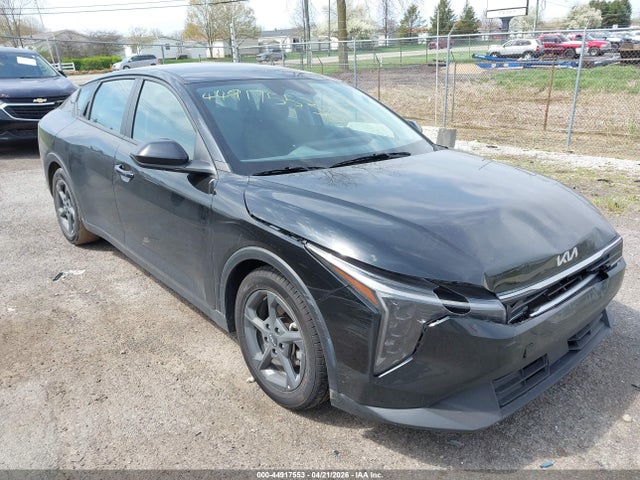 Salvage Kia K4 Image