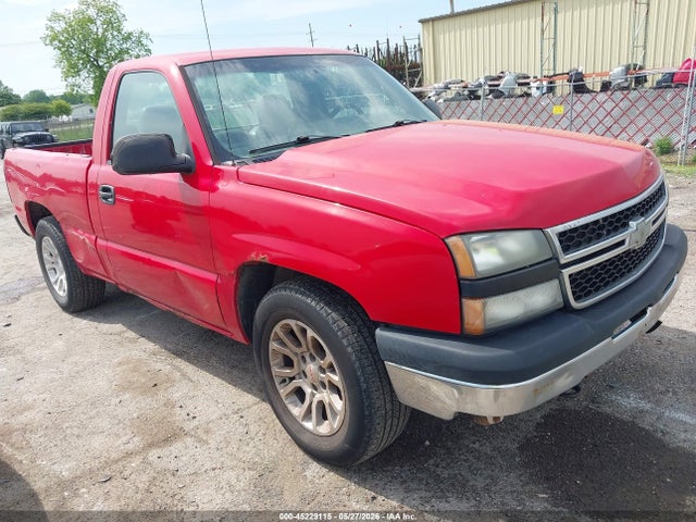 Salvage Chevrolet Silverado 1500 Image