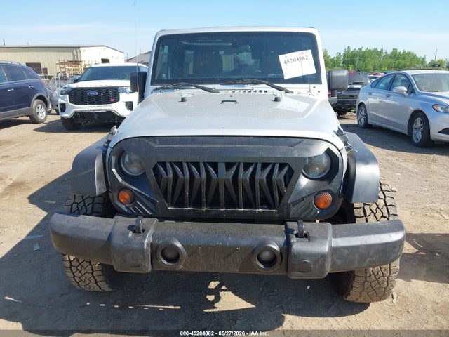 Jeep Wrangler Sahara