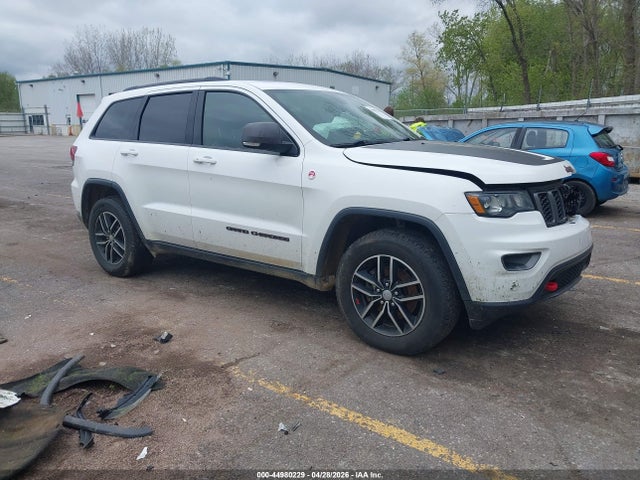 Salvage Jeep Grand Cherokee Image